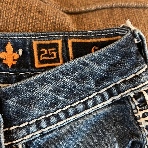 Distress Rock Revival crops size 25 - Picture 2 of 6